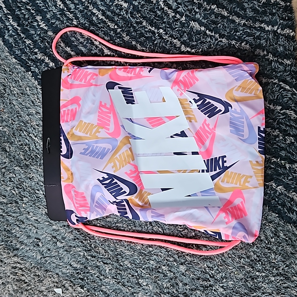 Nwt nike drawstring  pink spellout gym, pool, sports bag